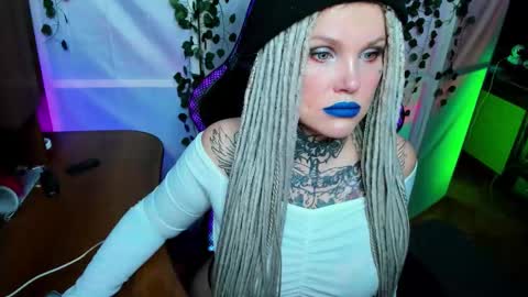 Snapshot of hannah_chaos chatting on November 21, 11:36 pm Hannah online show from November 21, 11:36 pm