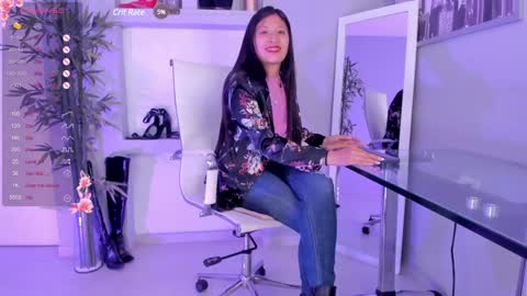 Snapshot of hannah_hcb chatting on January 15, 4:11 pm HANNAH HOWELL online show from January 15, 4:11 pm