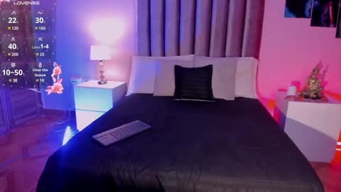 Hannah online show from February 18, 2:49 pm