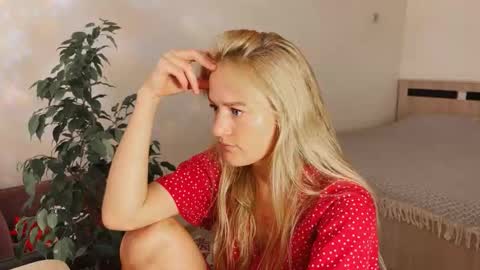 Snapshot of hannah_levis_ chatting on September 26, 9:02 am hannah levis online show from September 26, 9:02 am