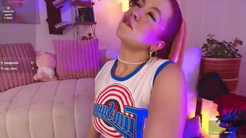 hannah_lovee online show from February 19, 6:33 am