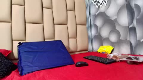 hannah_teehn online show from September 29, 7:30 pm