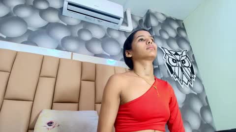 hannah_teehn online show from December 19, 7:10 pm