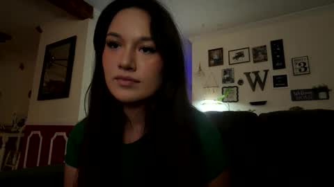 hannahbbgirl online show from March 28, 7:52 am