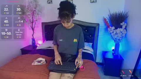 HannahBlue  online show from February 16, 12:23 pm