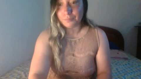 hannahevans2 online show from December 17, 11:11 pm