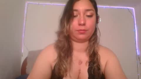 hannahevans2 online show from January 19, 2:43 pm