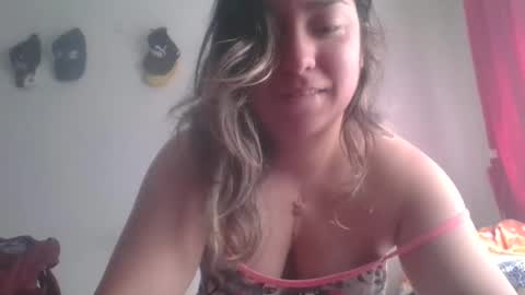 hannahevans2 online show from February 5, 2:22 pm