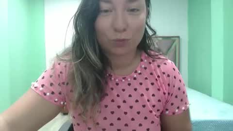 Snapshot of hannahevans2 chatting on May 25, 12:11 pm hannahevans2 online show from May 25, 12:11 pm
