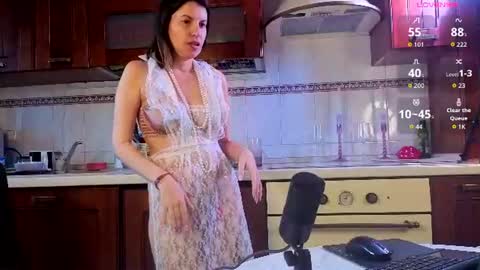 Hannah online show from July 28, 5:47 am