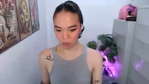 HANNAH online show from May 5, 12:40 am