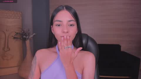 Snapshot of hannahjamesx chatting on January 3, 9:47 pm HANNAH J online show from January 3, 9:47 pm