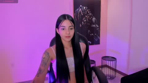 Snapshot of hannahjamesx chatting on March 2, 7:45 pm HANNAH J online show from March 2, 7:45 pm