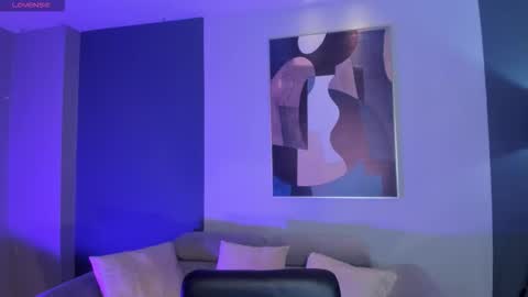 HANNAH J online show from February 24, 12:36 pm