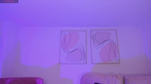 HANNAH J online show from April 2, 12:47 pm
