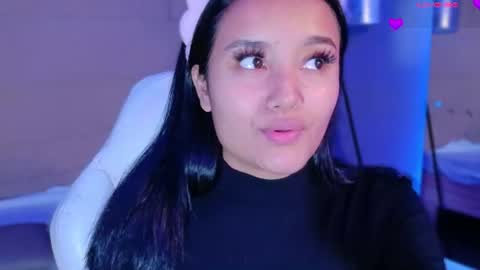 Snapshot of hannahmonttgomery chatting on July 26, 1:07 pm hannahmonttgomery Help me reach 100 Hands up online show from July 26, 1:07 pm