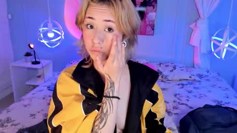 Hannah online show from October 13, 11:43 am