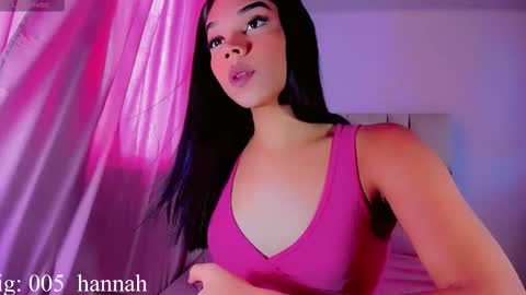 hannahsmit_ online show from September 9, 8:30 pm
