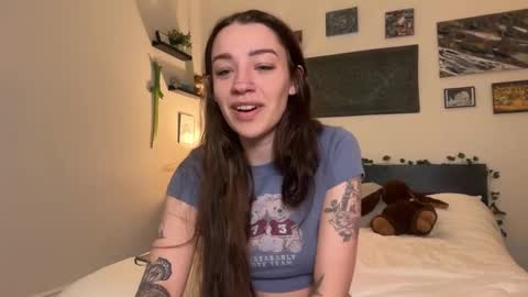 Hannah Taylor online show from March 4, 8:37 pm