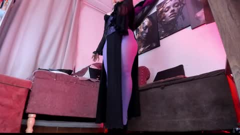 Snapshot of hannalicious4u chatting on February 13, 12:57 am FOLLOW ME INTA MOONXMAFE online show from February 13, 12:57 am