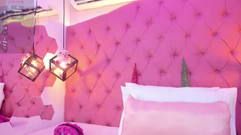 Snapshot of hannapotther chatting on December 5, 3:48 am Hanna online show from December 5, 3:48 am