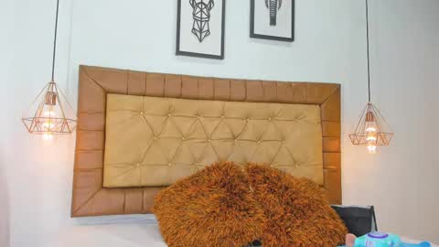 Hanna online show from September 25, 1:04 pm