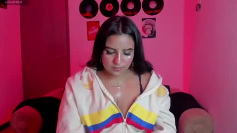 Snapshot of hannasofia chatting on July 3, 11:33 pm sofia online show from July 3, 11:33 pm