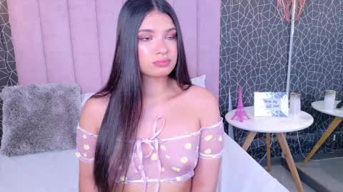 hannasthone online show from March 6, 10:39 pm