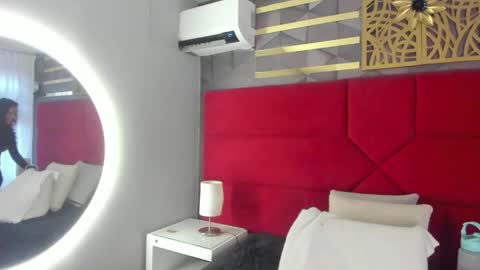 Hanny  online show from April 21, 11:38 am