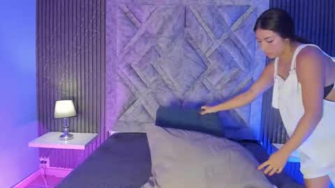 hannyk_ online show from January 19, 11:36 am