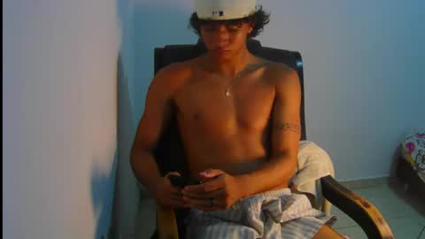 Snapshot of hansel_take chatting on May 20, 2:18 am hansel_take online show from May 20, 2:18 am