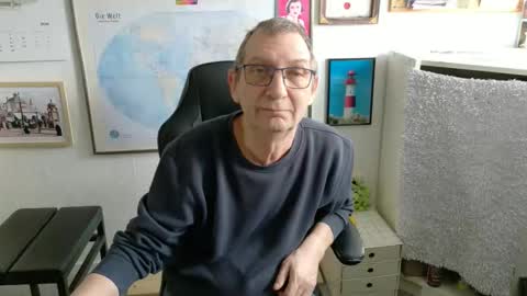 charly online show from April 18, 10:08 am