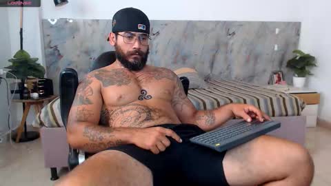 hanz_col online show from March 16, 11:14 am