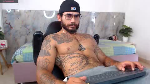 hanz_col online show from May 24, 1:38 pm