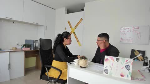 Snapshot of happerquinn_mrhale chatting on December 4, 7:11 pm Happer Quinn Mr Hale online show from December 4, 7:11 pm