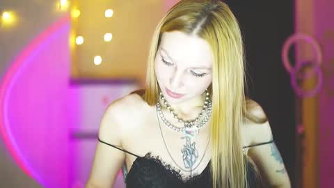 happy_cat_house2 online show from December 3, 6:17 pm