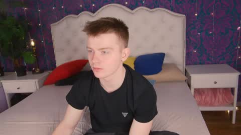 happydeimos online show from March 28, 11:48 pm