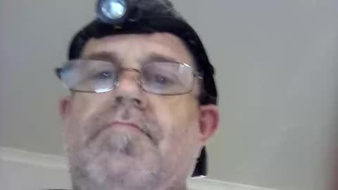 happydick69a online show from December 21, 9:33 pm