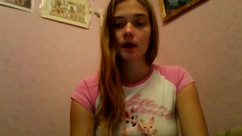 happyemily  online show from December 21, 5:09 pm