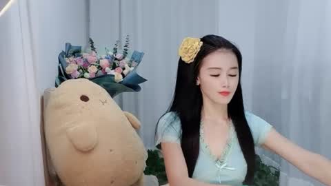 Snapshot of happyflower802318 chatting on June 17, 3:02 pm Daisy online show from June 17, 3:02 pm