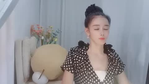 Snapshot of happyflower802318 chatting on July 6, 3:03 pm Daisy online show from July 6, 3:03 pm