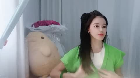 Snapshot of happyflower802318 chatting on July 29, 3:37 am Daisy online show from July 29, 3:37 am