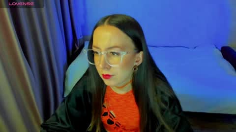 Stephanie online show from April 11, 7:07 pm