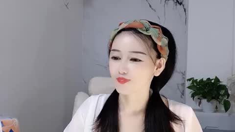 Snapshot of happysweetie168 chatting on September 11, 2:44 am Daisy online show from September 11, 2:44 am