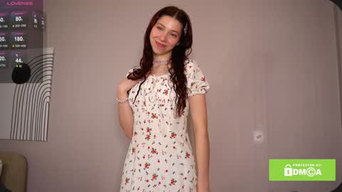 Snapshot of happyvivy chatting on January 9, 6:27 am Vivy online show from January 9, 6:27 am