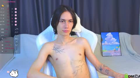 Snapshot of hard__fantasy chatting on June 22, 9:01 pm Mark online show from June 22, 9:01 pm