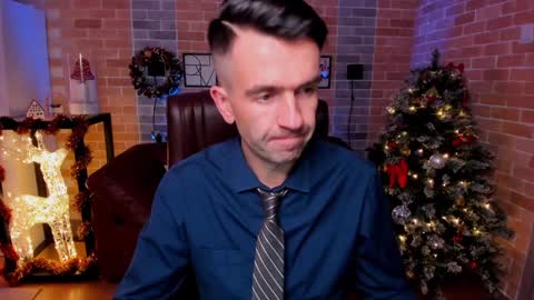Snapshot of hard_and_juici chatting on December 20, 3:00 pm Steve online show from December 20, 3:00 pm