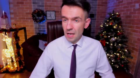 Snapshot of hard_and_juici chatting on December 22, 4:27 pm Steve online show from December 22, 4:27 pm