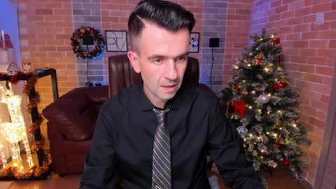 Snapshot of hard_and_juici chatting on December 25, 5:47 pm Steve online show from December 25, 5:47 pm