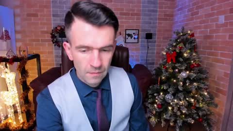 Snapshot of hard_and_juici chatting on December 26, 11:54 am Steve online show from December 26, 11:54 am